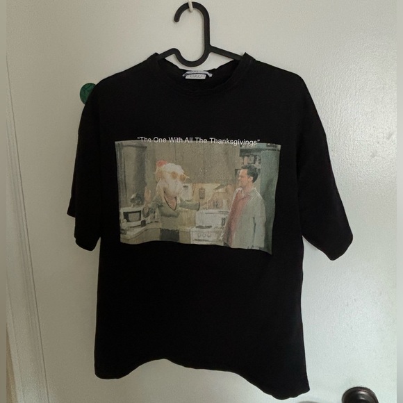 Friends T-shirt - Picture 1 of 3